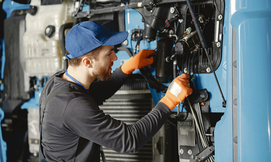 Entreprise De Fabrication Spécialisée Dans Les Pièces Pour Camions Lourds À Vendre 1
