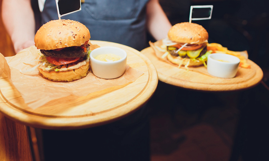 PRIX RÉDUIT! Libre, Restaurant de Burgers Entièrement Aménagé! À Vendre 1