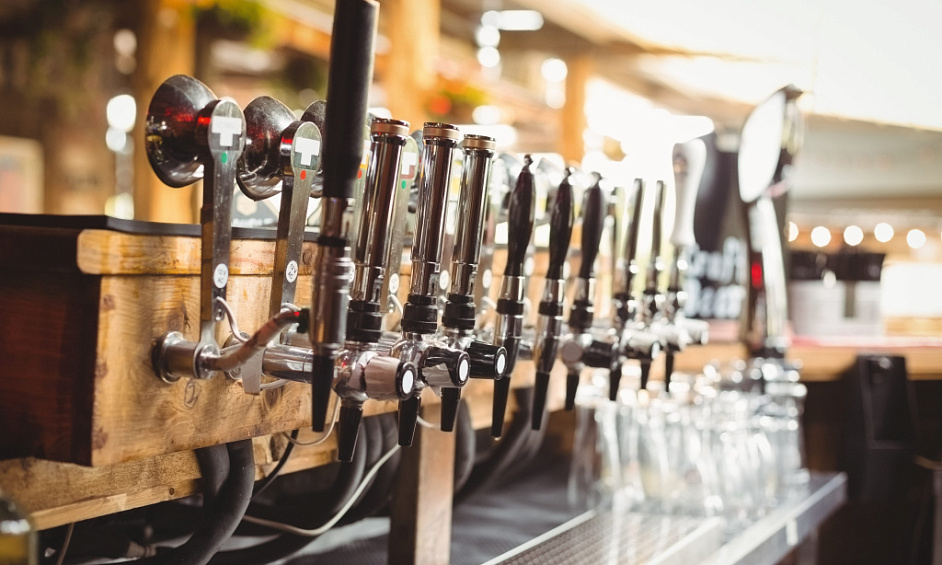 Brasserie Artisanale Clé-en-main de Style Bavarois + Hall de Bière d'Ottawa À Vendre 1
