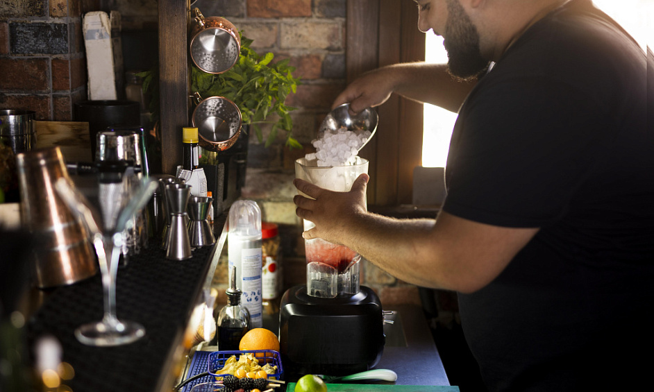 Clé-en-main Restaurant Bar BAIIA $350k + Emplacement Premium Lanaudière À Vendre 1